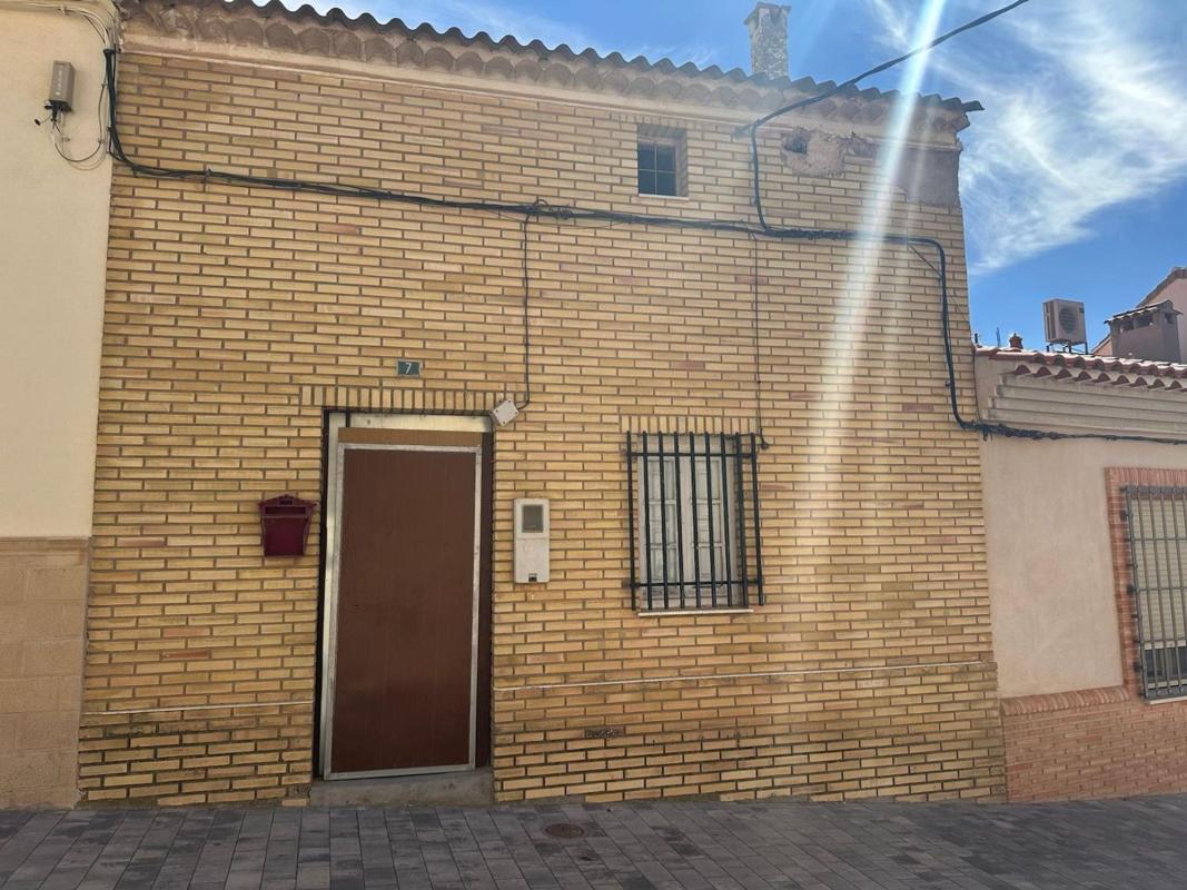 Venta de chalet independiente en Casa o chalet en Calle Fermín Mota, Las Pedroñeras, Las Pedroñeras
photo 1