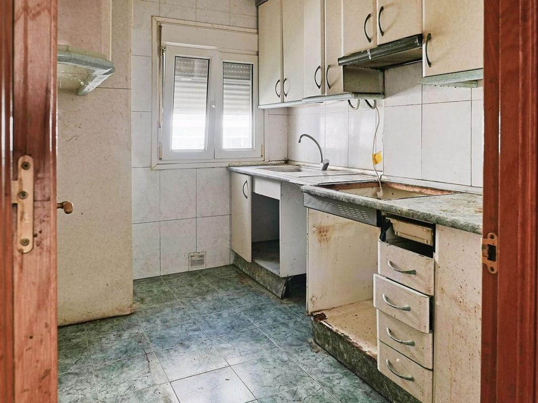 Venta de piso en Piso en Calle Escritor Florencio Martinez Ruiz, Centro, Cuenca, Cuenca
 photo 4