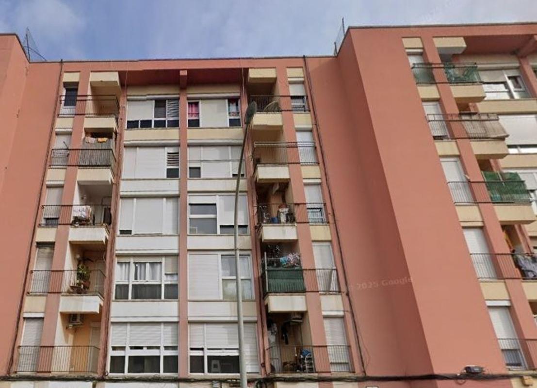 Продажа квартиры на Piso en Calle de Torras i Bages, Centre, Salt, Солт
photo 1
