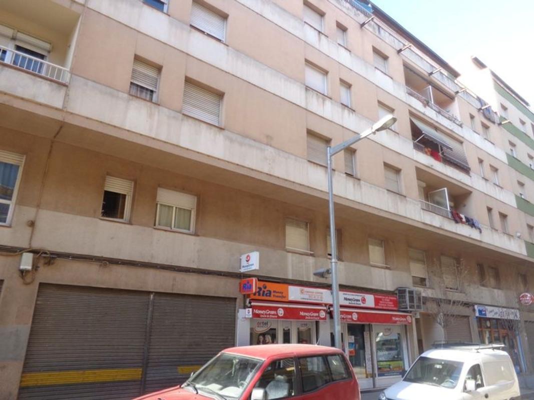 Venta de piso en Piso en Calle del Doctor Ferran, Centre, Salt, Salt
photo 1
