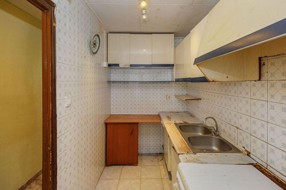 Продажа квартиры на Piso en Calle d'Esteve Vila, Barri dels Escriptors, Salt, Солт
photo 4