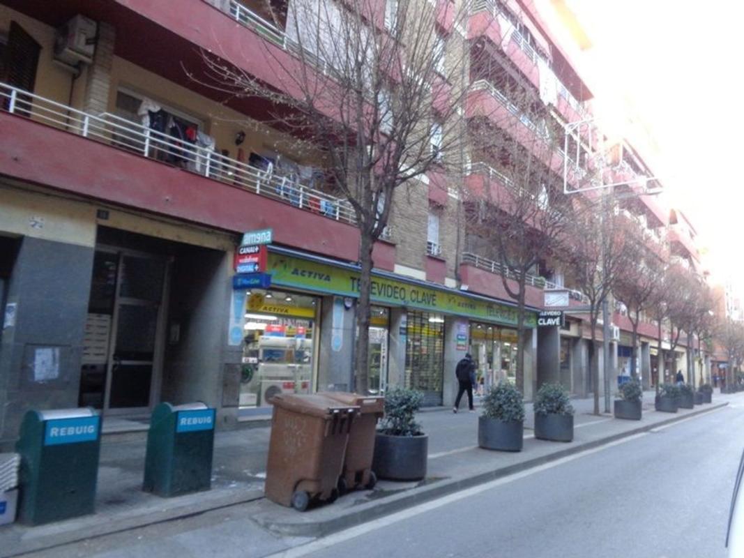 Продажа квартиры на Piso en Calle d'Àngel Guimerà, Centre, Salt, Солт
photo 1