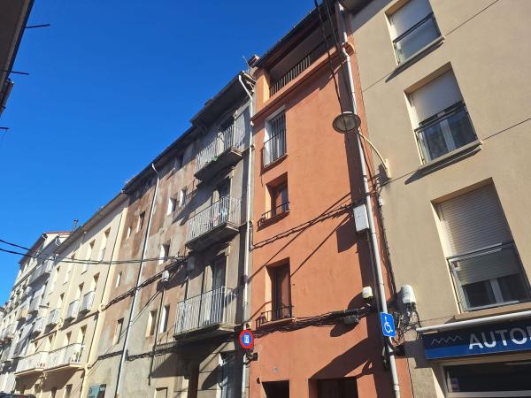 Venta de piso en Piso en Calle Valls Nous, Olot, Olot
photo 1