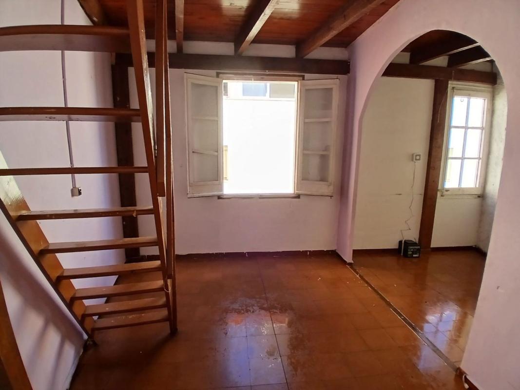 Продажа квартиры на Piso en Calle de la Calçada, Marca del Ham - Vilatenim, Figueres, Фигерас
photo 1