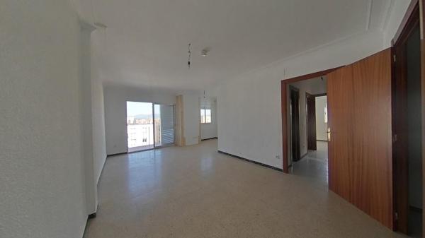 Venta de piso en Piso en Calle de Puigneulòs, Santa Eugenia, Girona, Girona
thumbnail 1