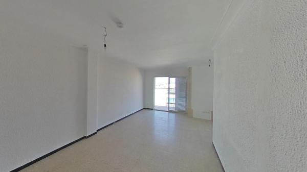 Venta de piso en Piso en Calle de Puigneulòs, Santa Eugenia, Girona, Girona
thumbnail 2