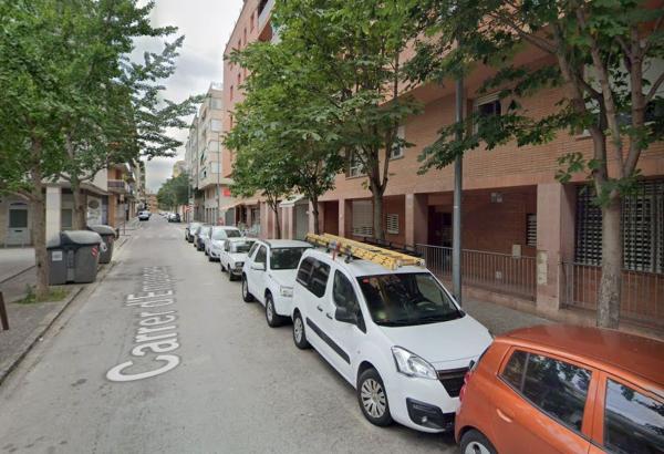 Sprzedaż mieszkania w Piso en Calle d'Empúries, Sant Narcís, Girona, Girona
 photo