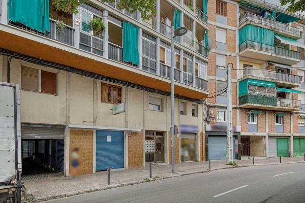 Sale of flat in Piso en Avenida de Sant Narcís, Sant Narcís, Girona, Girona
 photo 2