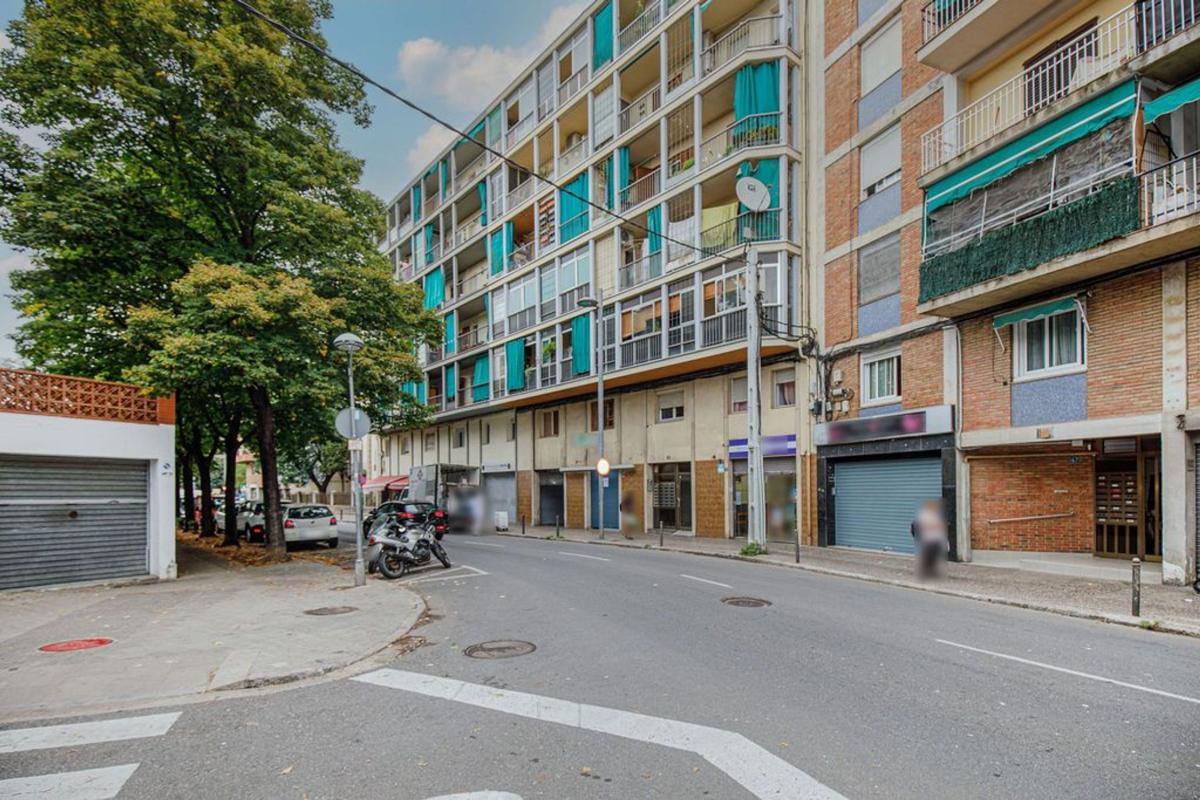 Sale of apartment in Piso en Avenida de Sant Narcís, Sant Narcís, Girona, Girona
photo 1