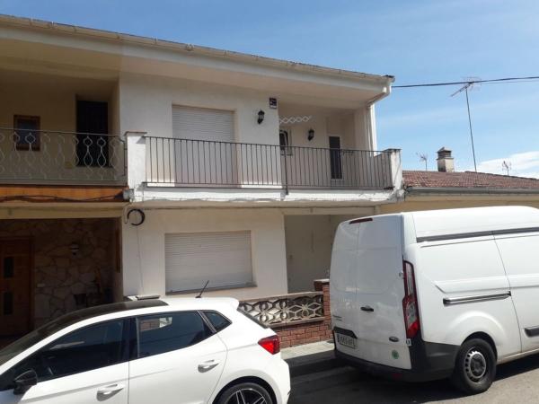 Частный шале на продаже в  Casa o chalet en Calle Riu Brugent, Les Planes d'Hostoles, Лес Планес д'Хостолес photo