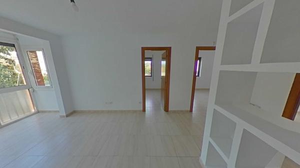 Sprzedaż mieszkania w Piso en Avenida de Sant Narcís, Sant Narcís, Girona, Girona
thumbnail 2