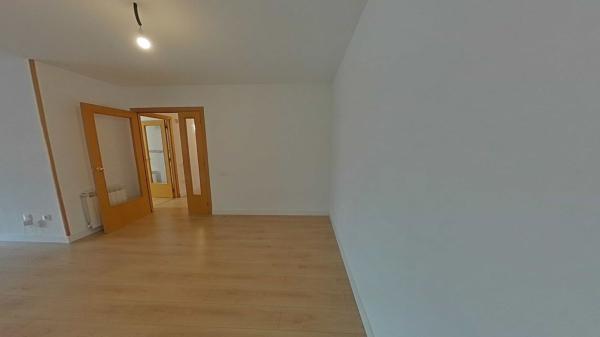 Sale of flat in Piso en Calle Finestrelles, Santa Eugenia, Girona, Girona
thumbnail 2