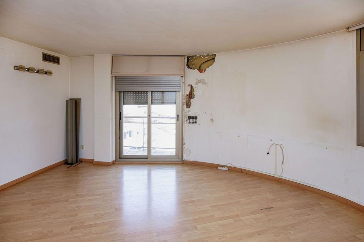 Продажа квартиры на Piso en Calle de Montblanc, Semicentre, Blanes, Бланес
 photo 2