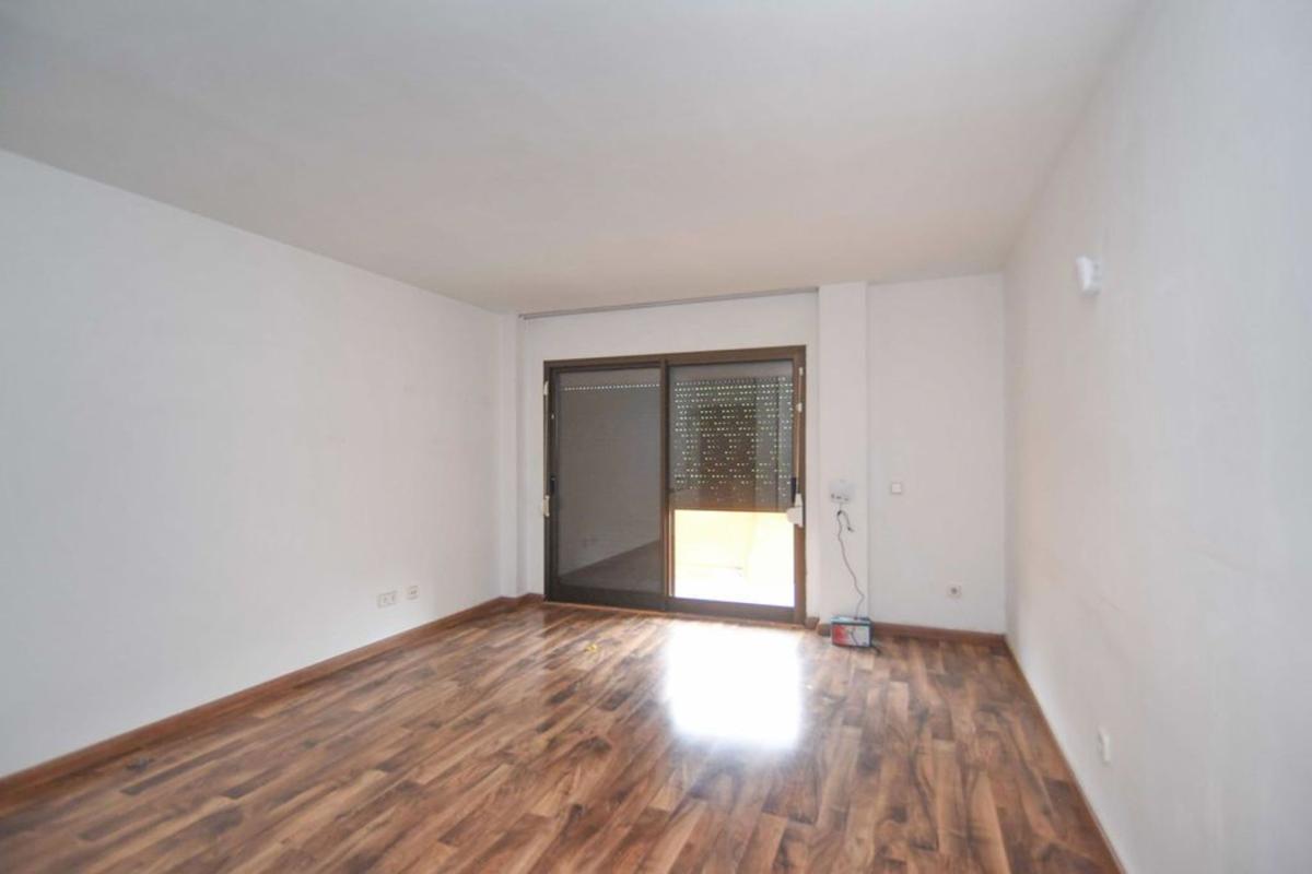 Sale of apartment in Piso en Calle Jocs Olímpics de Barcelona, Palau, Girona, Girona
photo 2