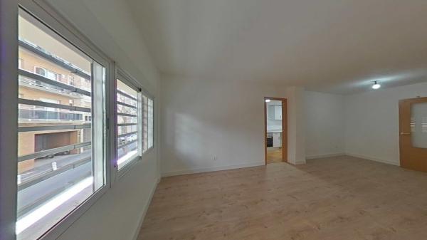 Sale of flat in Piso en Calle de Bilbao, Sant Narcís, Girona, Girona
photo 1