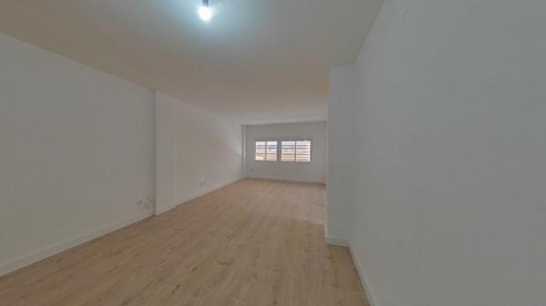 Sale of flat in Piso en Calle de Bilbao, Sant Narcís, Girona, Girona
thumbnail 2