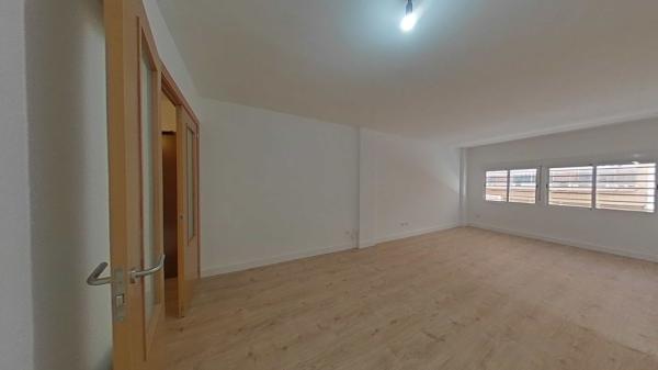 Sale of flat in Piso en Calle de Bilbao, Sant Narcís, Girona, Girona
 photo 4