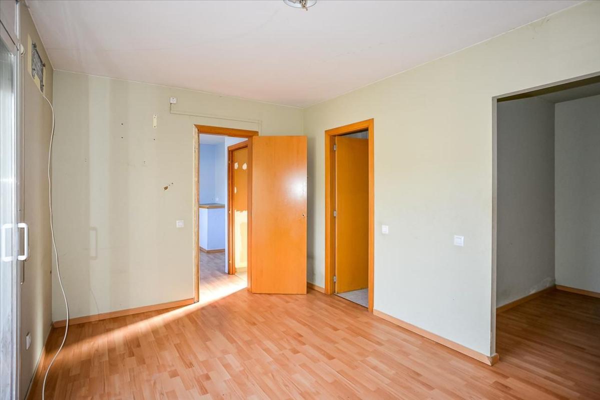 Properties for sale and rent in Spain photo 5