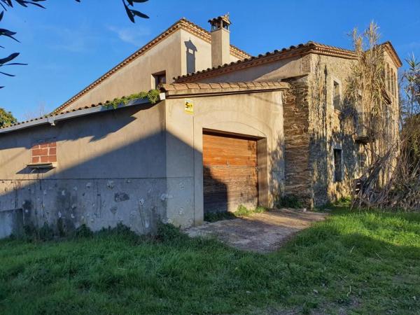 Chalet independiente en venta en Casa o chalet en Calle Raval, Quart, Quart
photo 1