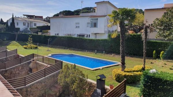 Chalet pareado en Calle de Castell d'Aro, Vilartagues i Tueda de Dalt, Sant Feliu de Guíxols photo 2