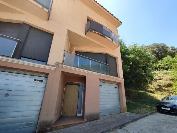 Chalet pareado en Calle Domènec Refart, Arbúcies photo 1