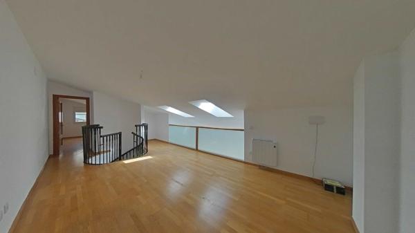 Sale of flat in Piso en Avenida de Lluís Pericot, Migdia Casernes, Girona, Girona
thumbnail 2