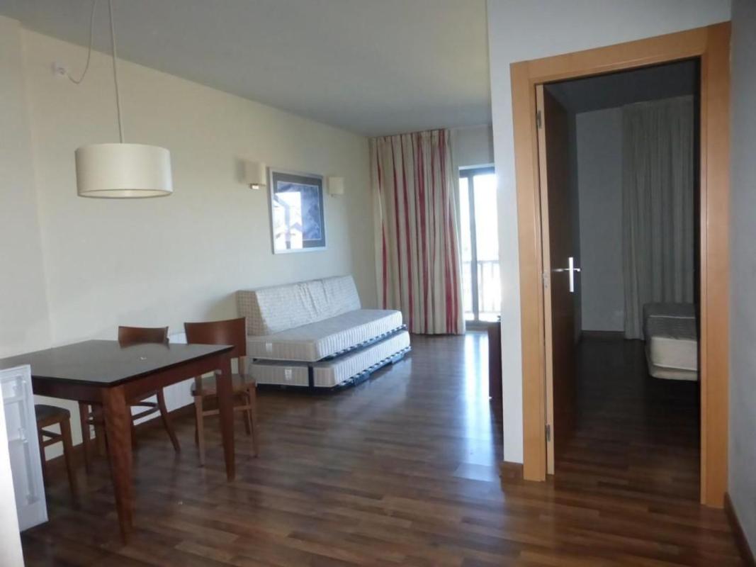 Sale of apartment in Piso en Calle Pista Llarga, Alp, Alp
photo 4