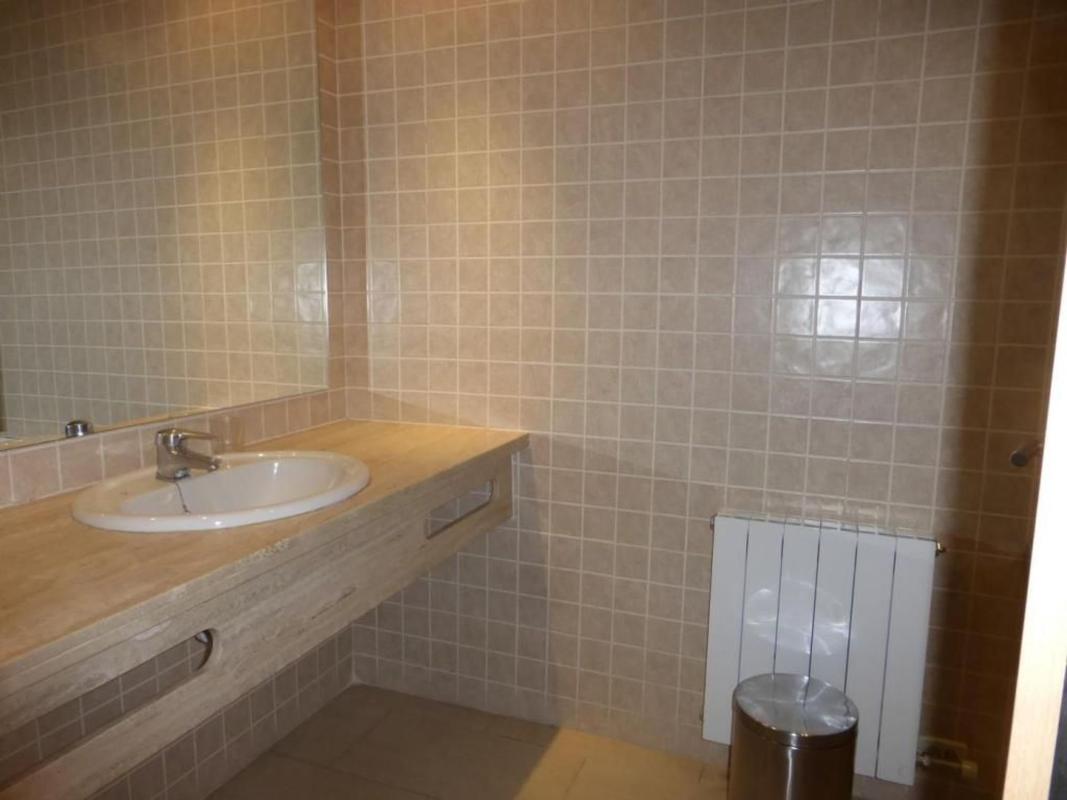 Sale of apartment in Piso en Calle Pista Llarga, Alp, Alp
photo 5