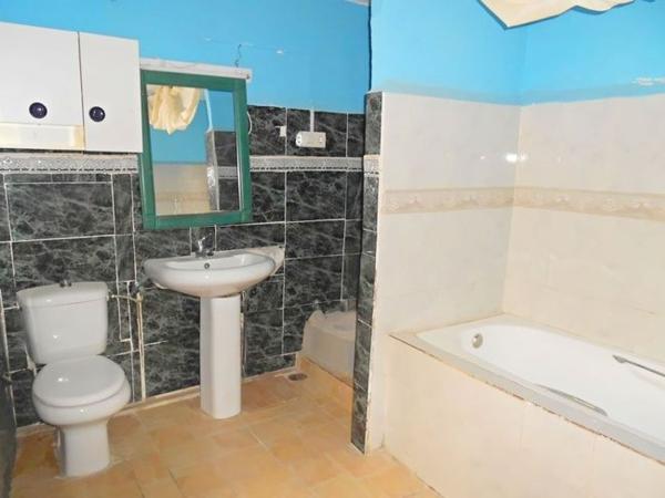 Chalet independiente en venta en Casa o chalet en Calle Infantas, La Zubia, La Zubia, La Zubia
 photo 4