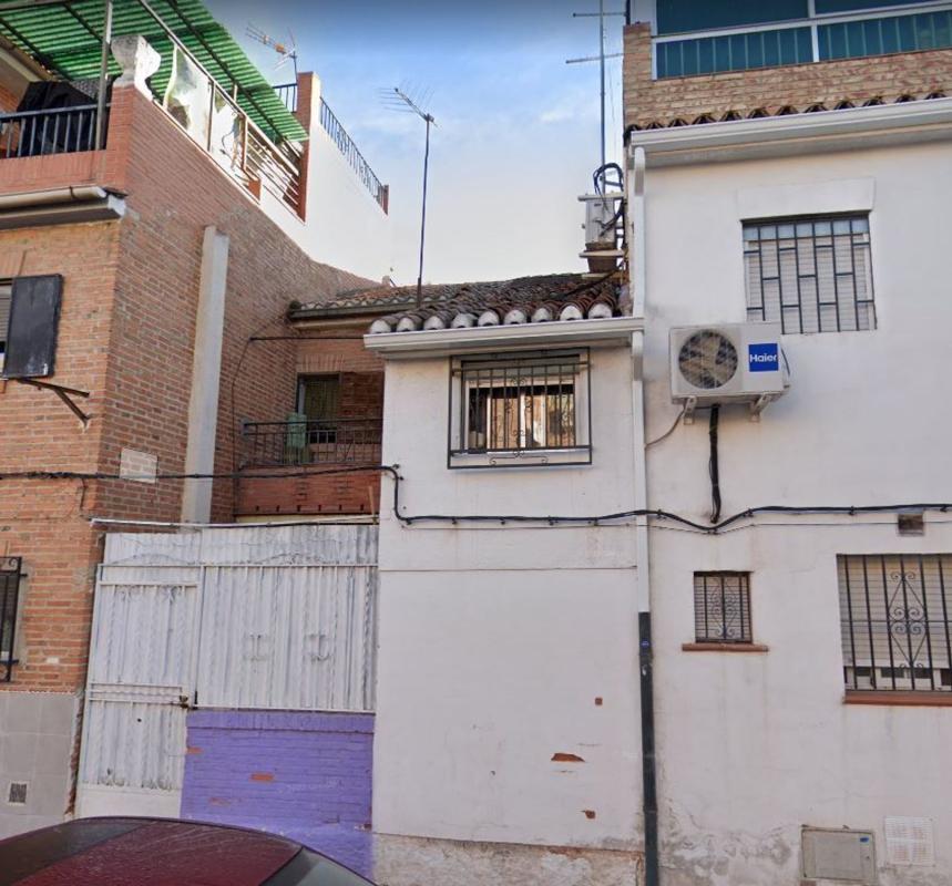 Sprzedaż mieszkania w Piso en Calle Pedro de Mena, La Paz, Granada, Granada
photo 1