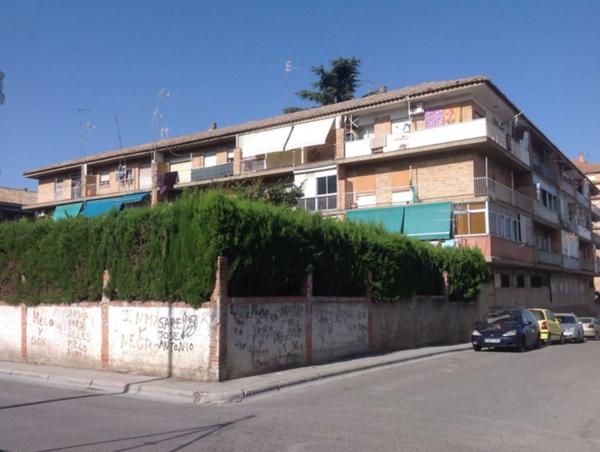 Продажа квартиры на Piso en Calle Conde de Torrepalma, Polígono Cartuja, Granada, Гранада
photo 1