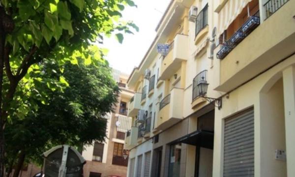 Продажа квартиры на Piso en Calle Mimbre, La Zubia, La Zubia, Ла Зубия
 photo