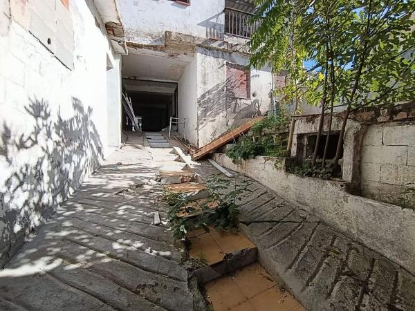Chalet independiente en venta en Casa o chalet en Calle Taje, Iznalloz, Iznalloz
 photo