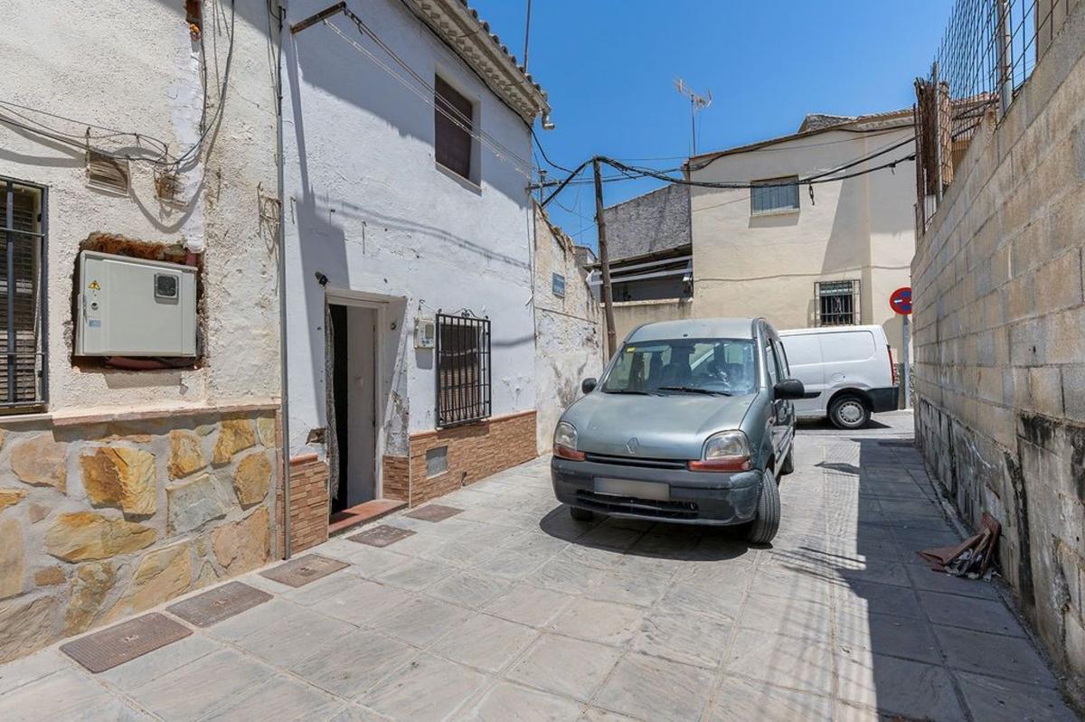 Venta de chalet independiente en Casa o chalet en Calle Samaniego, Santa Fe, Santa Fe
photo 2