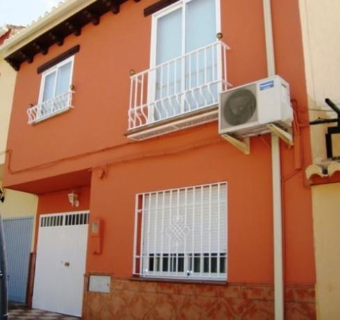 Chalet pareado en Calle Almería, La Zubia, La Zubia photo 1
