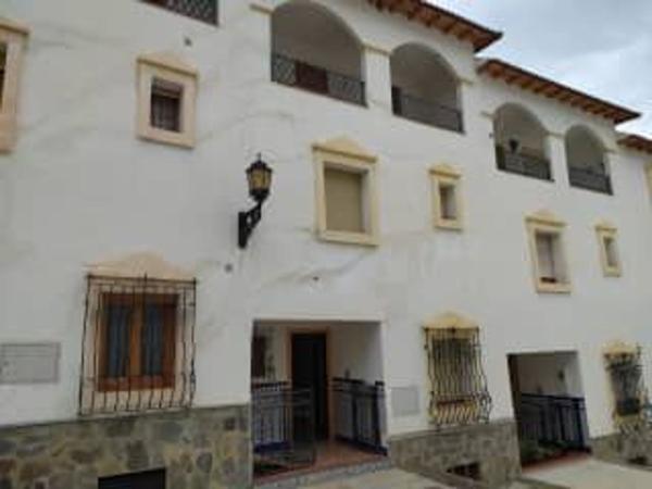 Chalet pareado en Calle Bolos, Valor photo 1