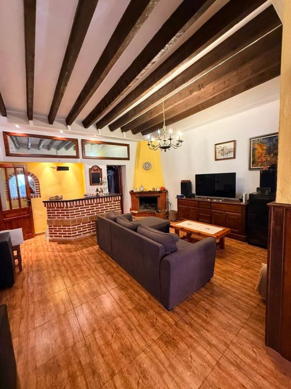 Budynek Mieszkalny o powierzchni 244m2 na sprzedaż w Alicante / Alacant photo 3