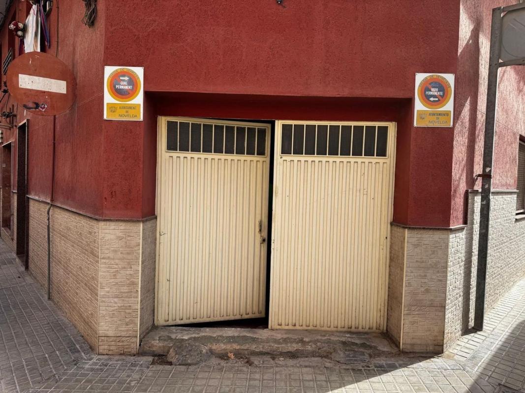 Properties for sale and rent in Spain photo 1