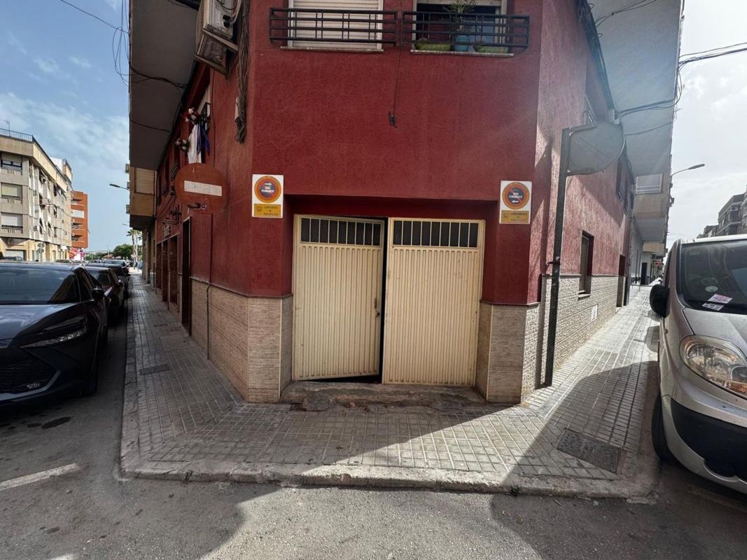 Properties for sale and rent in Spain photo 2