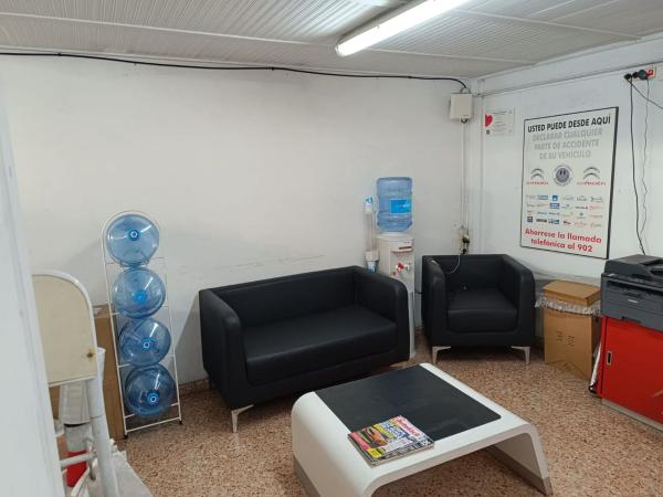 Nave en Avenida de Jijona, 50, Carolinas Bajas, Alicante / Alacant photo 4
