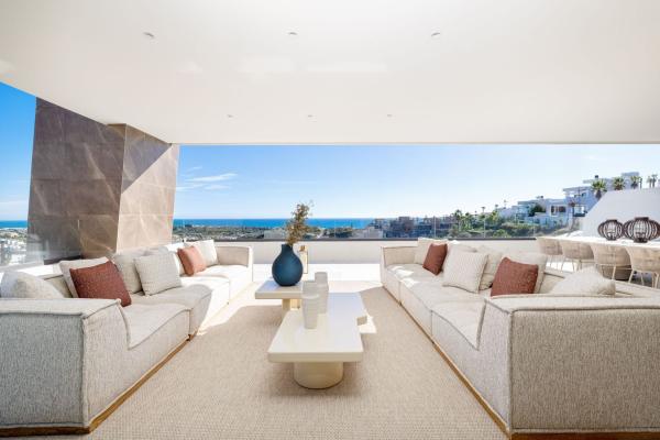 Продажа квартиры на Piso en Calle Torrevigía, 4, La Concha-Resina Golf, Estepona, Эстепона
 photo 4