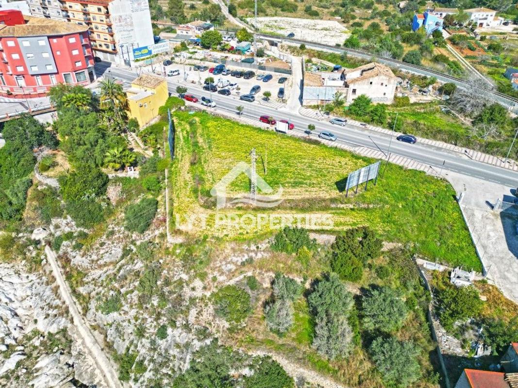 Terreno en venta en Gata de Gorgos, Alicante photo 3