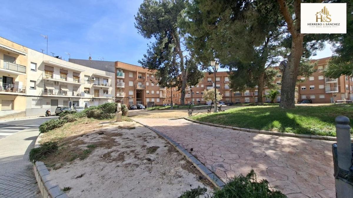 Terreno en venta en Novelda, Alicante photo 3