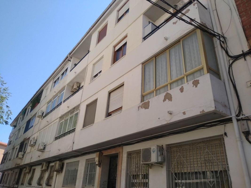 Sprzedaż mieszkania w Piso en Calle Plutón, Plaza Castelar - Mercado Central, Elda, Elda
photo 1
