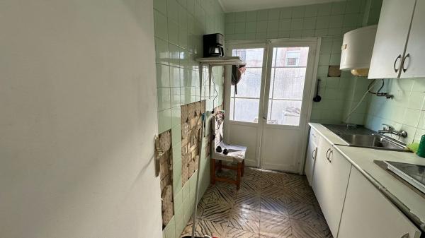 Venta de piso en Piso en Topacio, Del, 4, Colonia Requena - Virgen del Carmen, Alicante / Alacant, Alicante / Alacant
thumbnail 2