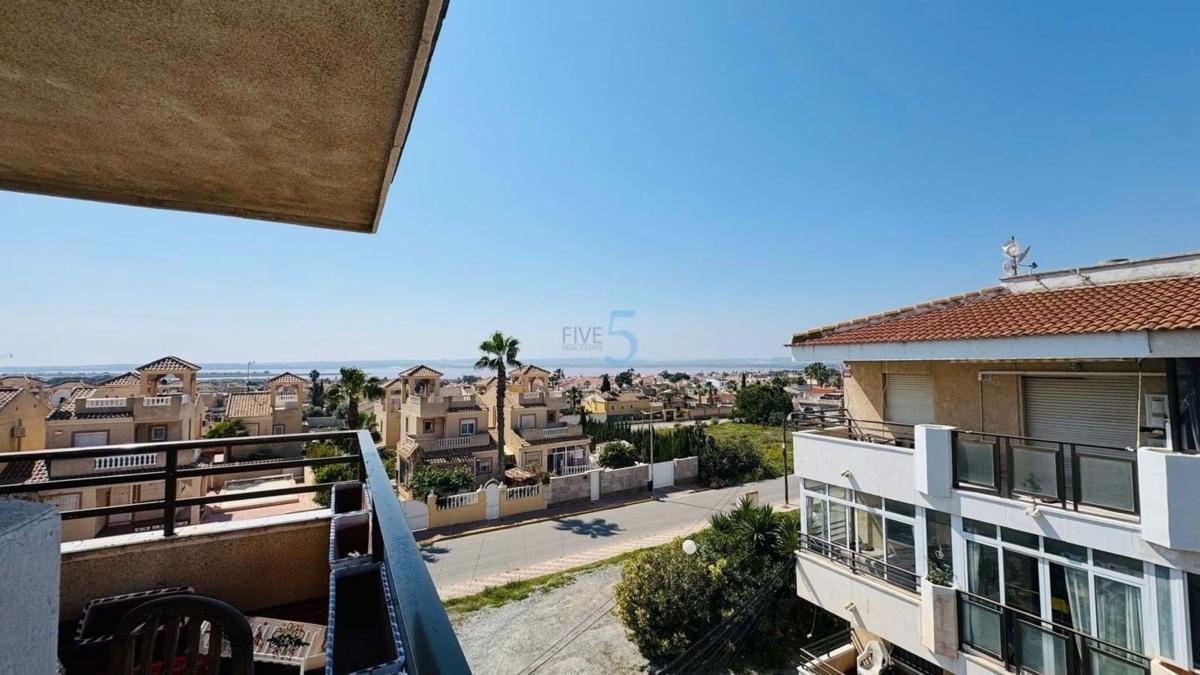 Venta de piso en Piso en La Siesta - El Salado - Torreta, Torrevieja, Torrevieja
photo 5