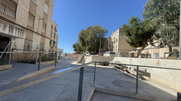 Venta de piso en Piso en Pasaje San Juan de la Cruz, Juan XXIII, Alicante / Alacant, Alicante / Alacant
 photo 2