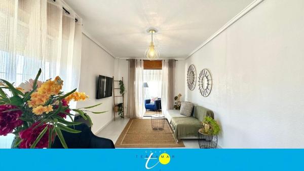 Sale of flat in Piso en Avenida Robleda, 6, La Siesta - El Salado - Torreta, Torrevieja, Torrevieja
photo 1