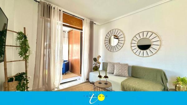 Sale of flat in Piso en Avenida Robleda, 6, La Siesta - El Salado - Torreta, Torrevieja, Torrevieja
thumbnail 1