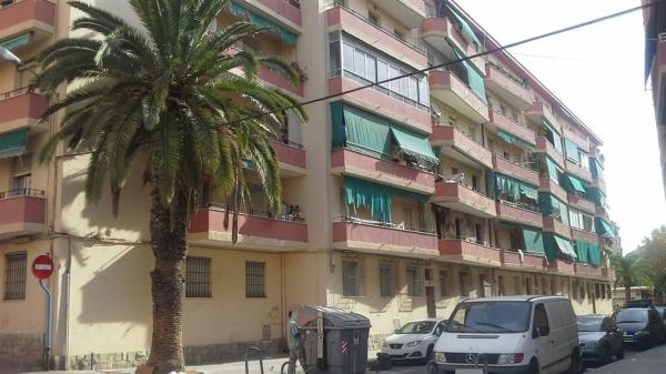 Продажа квартиры на Piso en Calle Moncada, Colonia Requena - Virgen del Carmen, Alicante / Alacant, Аликанте / Алакант
 photo